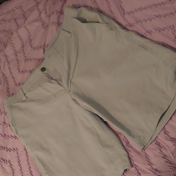 Under Armour Other - Under Armour Grey Shorts size 36